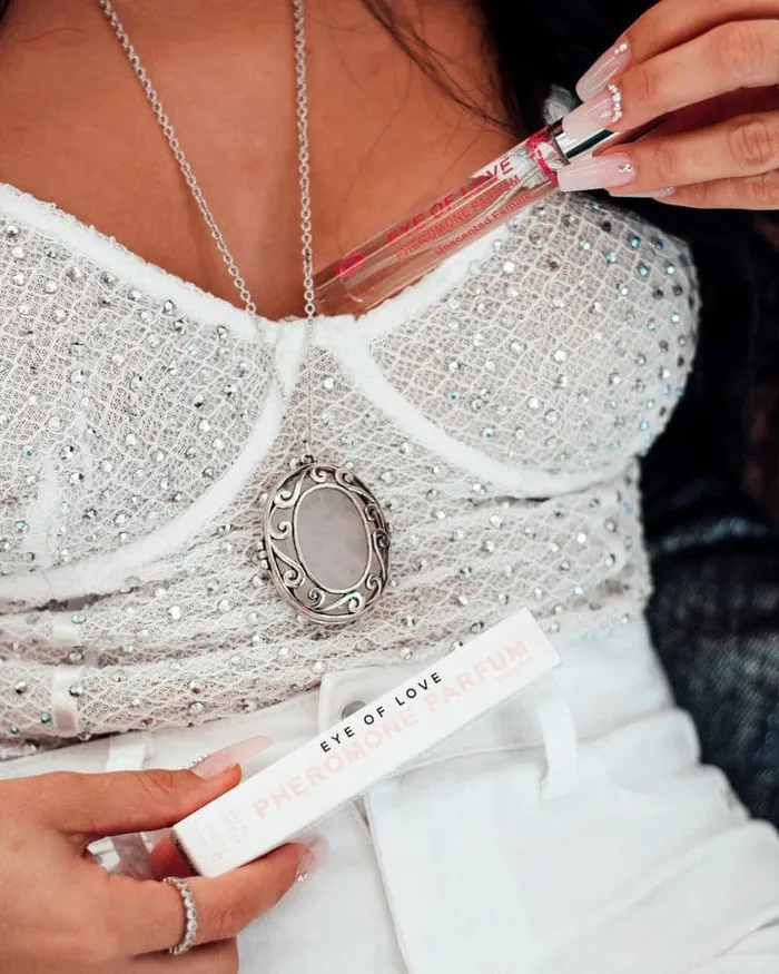 Sexy Living Vibrators Eye of Love Unscented Pheromones